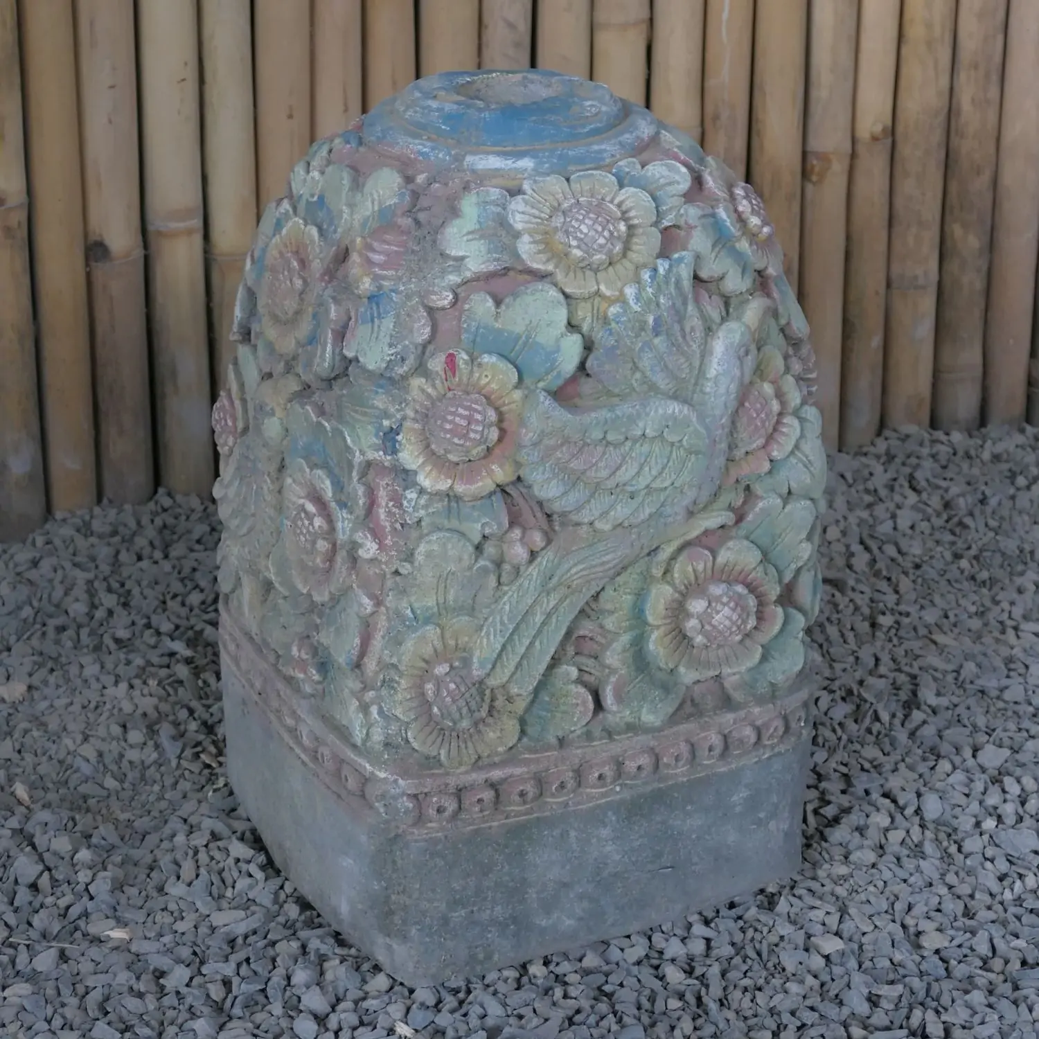  Product image 2 of the product “Balinese Stand for Umbrella or Flag - Old Style - Made from cement and taro sand, several parts, Approx. 50cm height ”